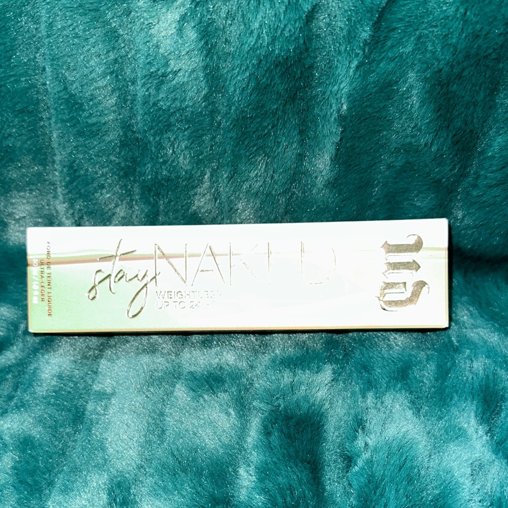 Urban Decay Stay Naked Foundation Box - Shade 50WY - Picture 5 of 5